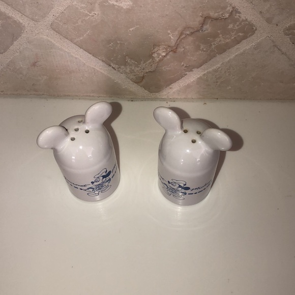 Vintage Disney Salt and Pepper Shackers - Picture 2 of 4